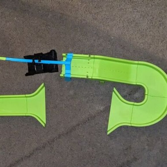 Power Treads Hyperdrive Zipline Car Set – Race Track Set Vehicle and 60+ Pieces - Picture 2 of 6